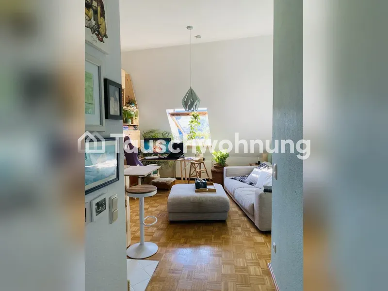 Tauschwohnung: Helle kl. DG-Whg zum Tausch geg. ähnliche mit Balkon — photo 1